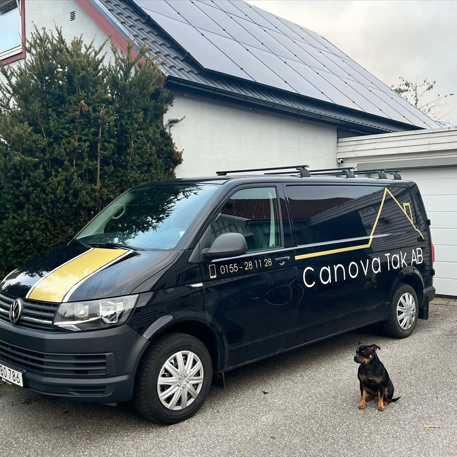 Canova Tak AB:s fordon
