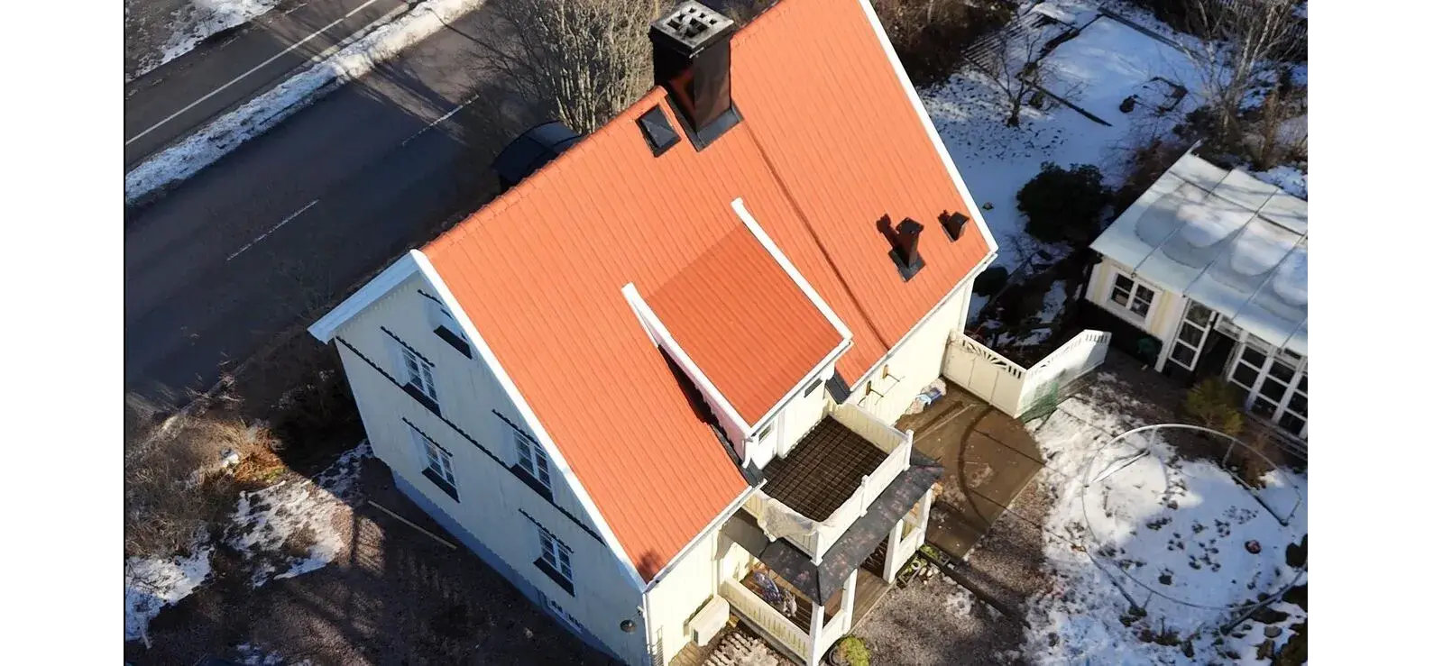 Rött tegeltak utfört av Canova Tak